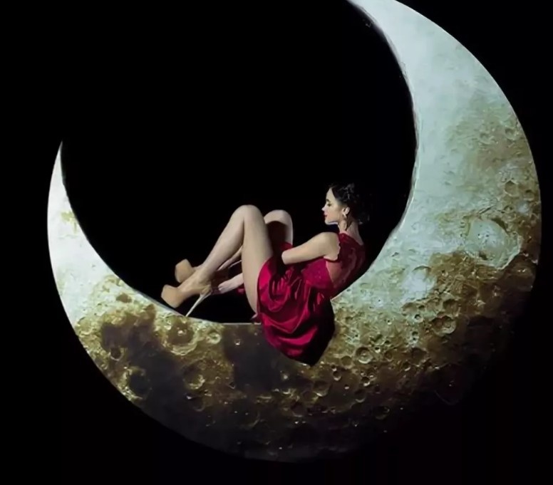 Девам нужно быть внимательнее к новым знакомствам.