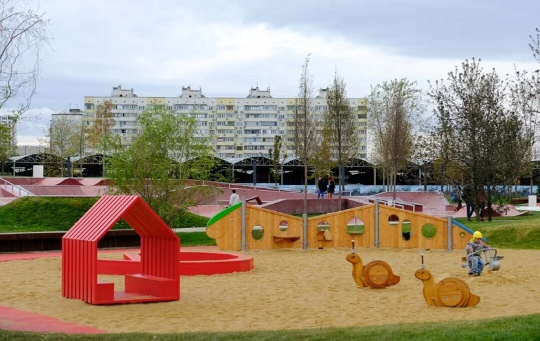 Детская площадка в парке Галицкого. Почему побывать ам нужно каждому  ребенку? | Детский клуб КВАНТИКИ | Дзен
