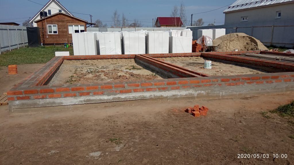 Цоколь, 2 ряда кирпича