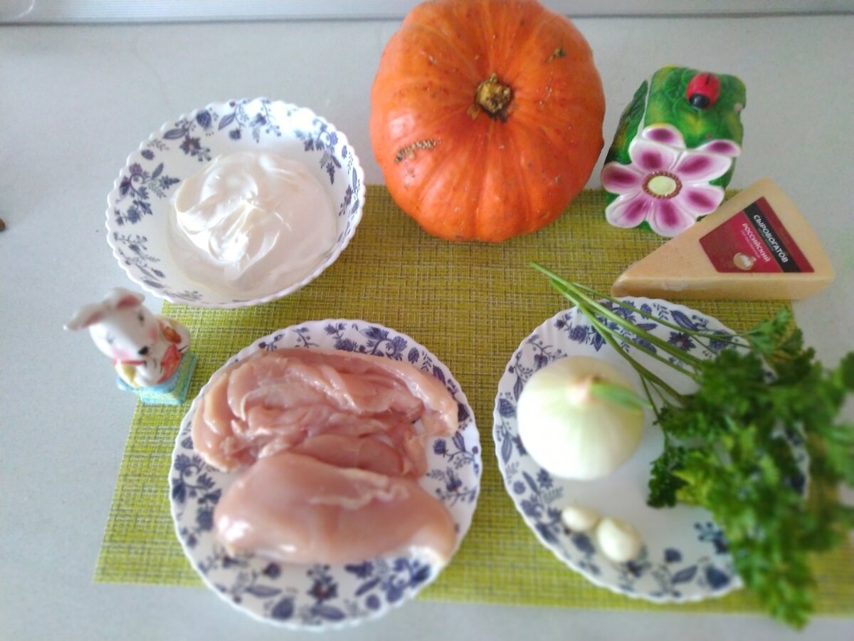 Ингредиенты блюда Курица с тыквой в горшочке.