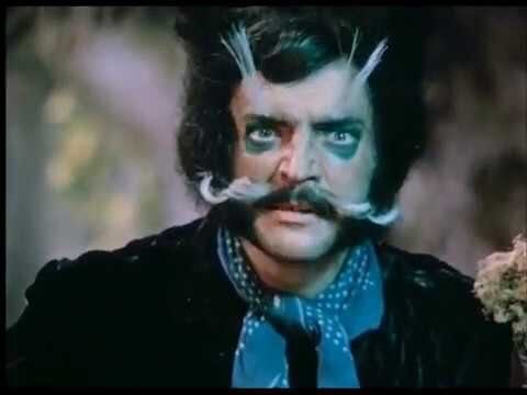 В музыкальной сказке "Новогодние приключения Маши и Вити" Боярский сыграл кота Матвея. Он был очень усат и недурно вжился в роль