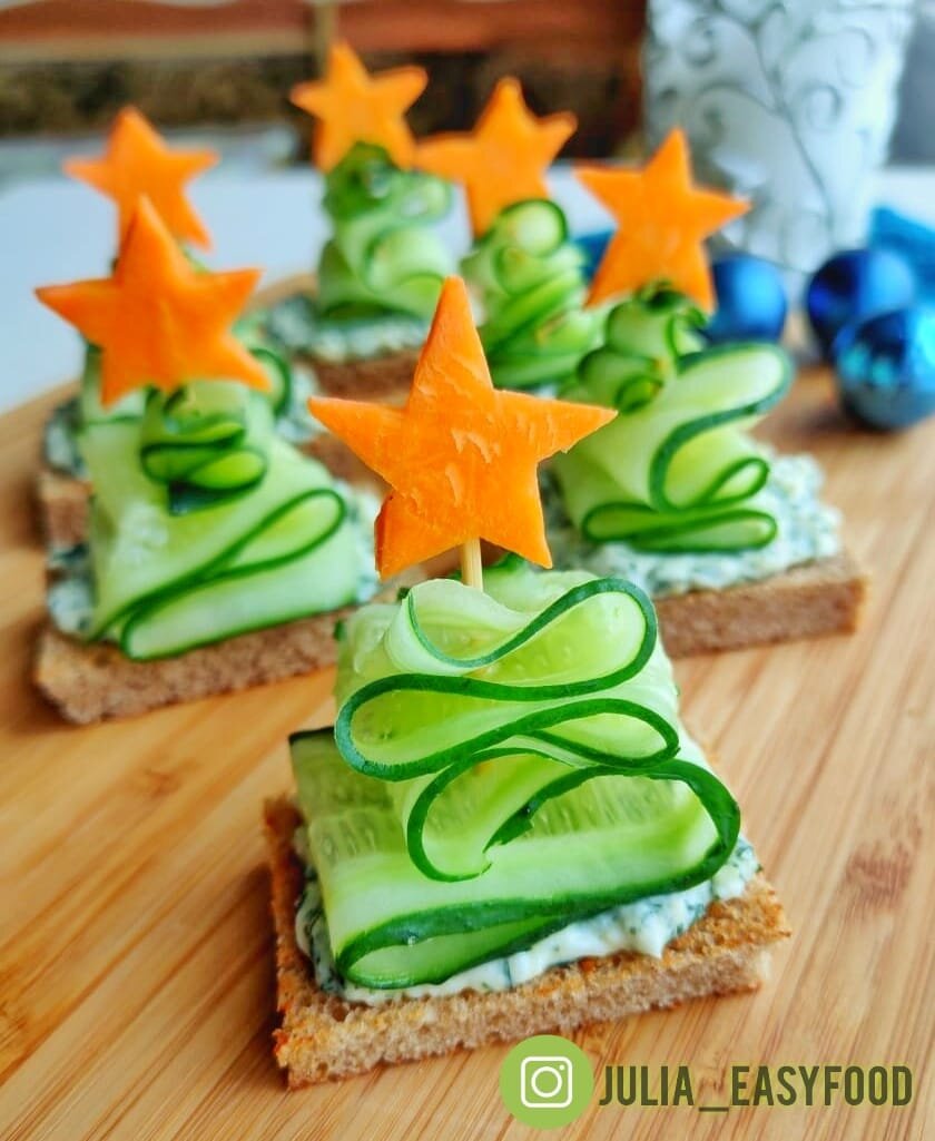 Простая, яркая, а главное вкусная закуска на новогодний стол у меня получилась