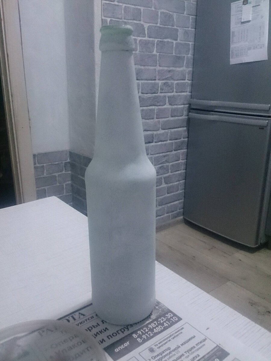 Фото автора. Бутылка покрыта одним слоем грунта.