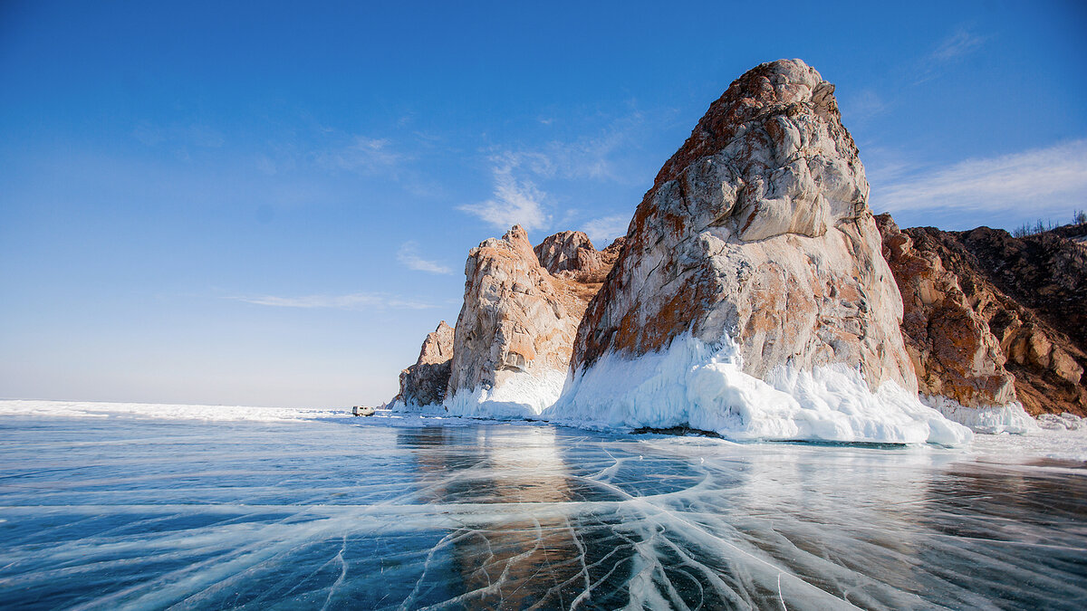 Самые красивые льды - на Байкале, согласны? (с) Getty Images 