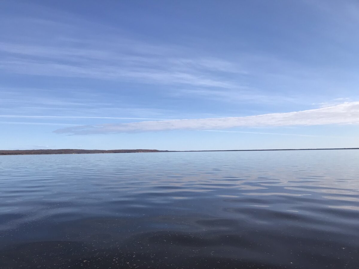 
Кроме рассказа я выложу в Дзене и в районе пару видео , посмотрите.
Где по пути маршрута уже близится и место где Зея становится рекой. На моторе пролетаю сопки, первое зимовье, затем второе - в голове появляется мысль, что слава Богу не придется ночевать в лодке под открытым небом.... Палатку я не брал , так как решил ночевать в лодке по той причине, что я один и в палатке где- то на берегу ночевать будет небезопасно, поэтому взял полог  от своей палатки и решил его использовать в качестве купола чтобы ночью можно было защититься от дождя и ветра, а для согрева у меня котелок и сухое горючее.В общем веселые ночи меня ожидали.