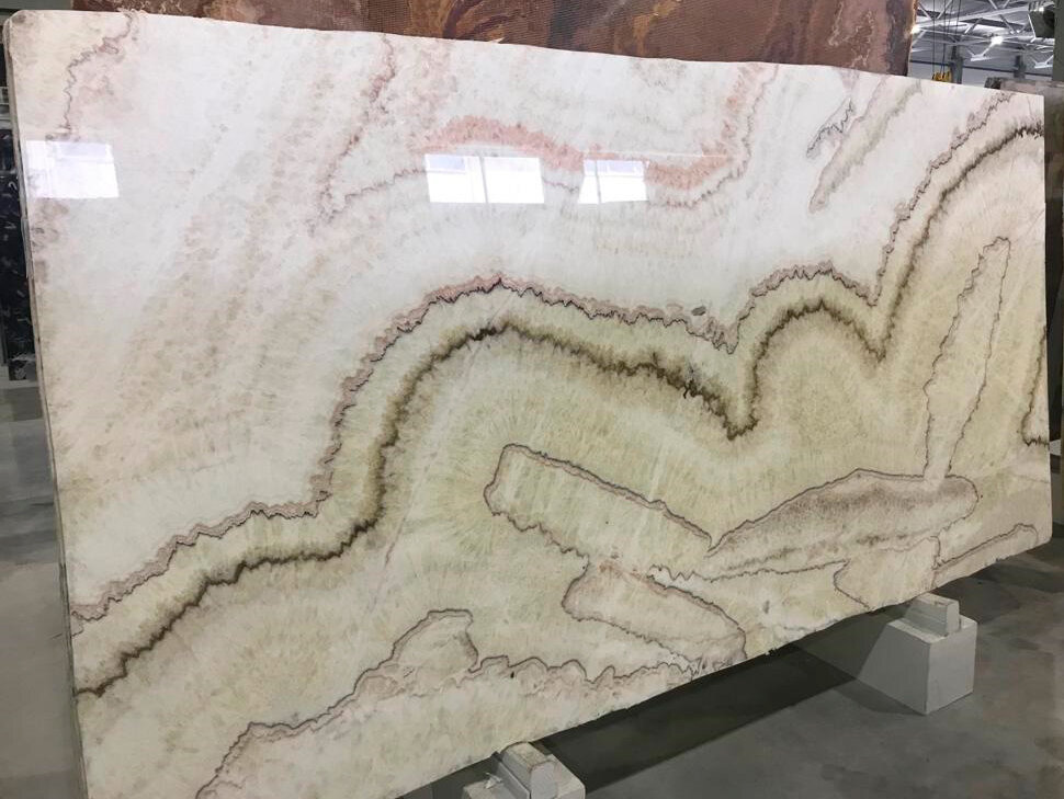 Бежевый оникс Brioche слэб