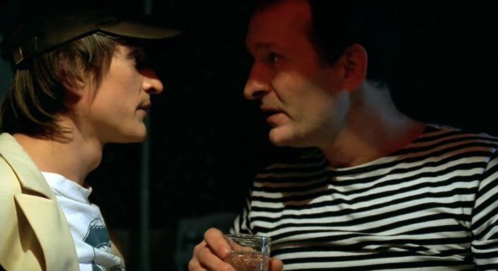 Кадр из фильма "Изображая жертву"