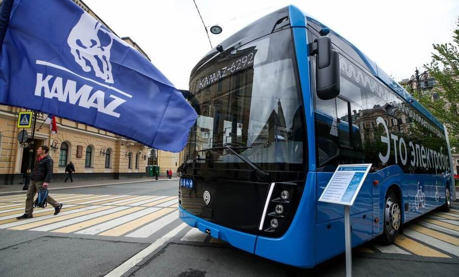 «КАМАЗ» презентовал электробус новинку и подписал крупный контракт с подстраховкой