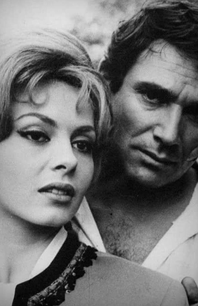 Добрый день,любимые подписчики и гости канала❤️ Давайте посмотрим,что он чувствует к вам сегодня.Расклад общий,проиграться может не у всех,для личного расклада пишите в вотсап или вайбер +79099809969.
Подписывайтесь на канал,ставьте лайки,пишите комментарии 😘