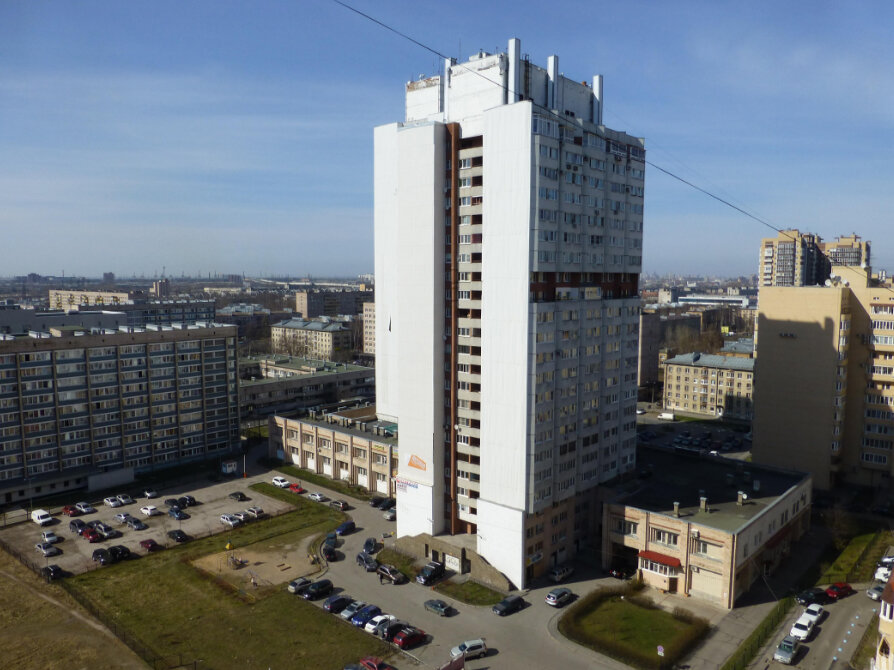 Одна из башен ЖК "Седьмое небо" с другого ракурса