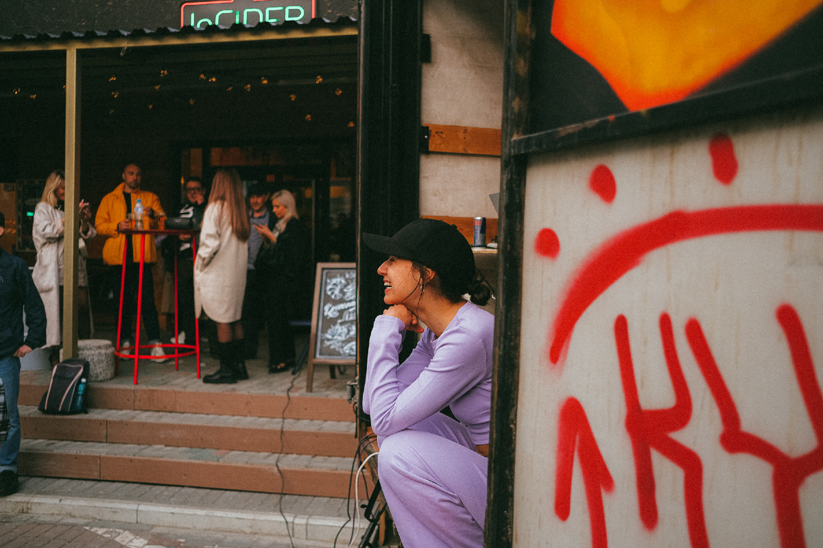 А ещё я начала много танцевать, заниматься этим и готова давать что-то музыкальное на зарядки