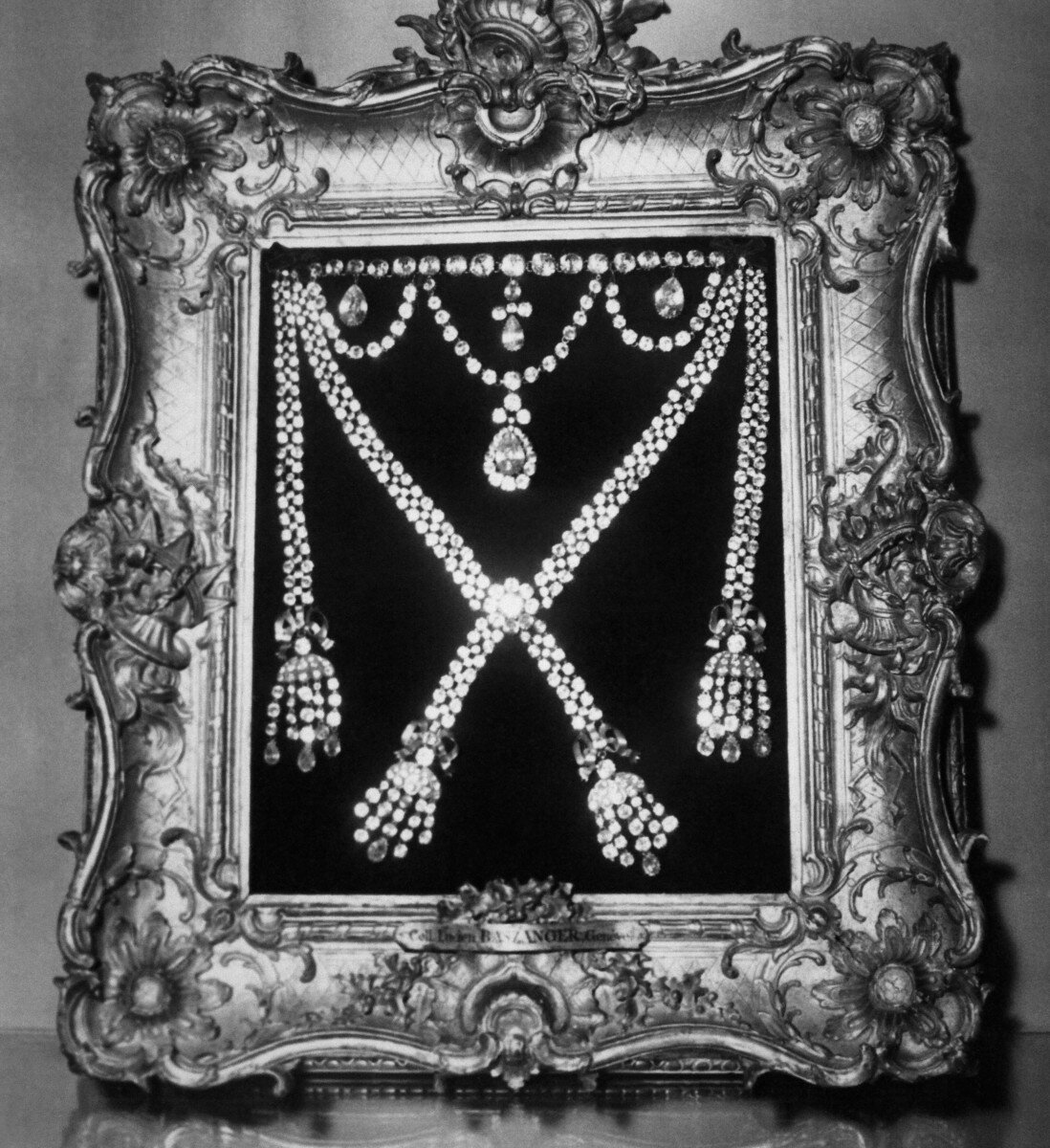 То самое бриллиантовое колье 