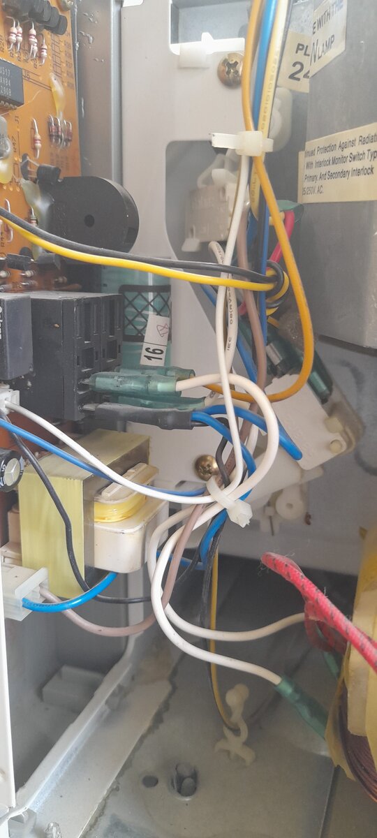 Микроволновая печь BORK MW IISW 4120 SI трещит реле не греет Ремонт ...