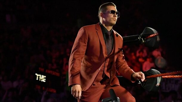 Майк The Miz Мизанин  📷
