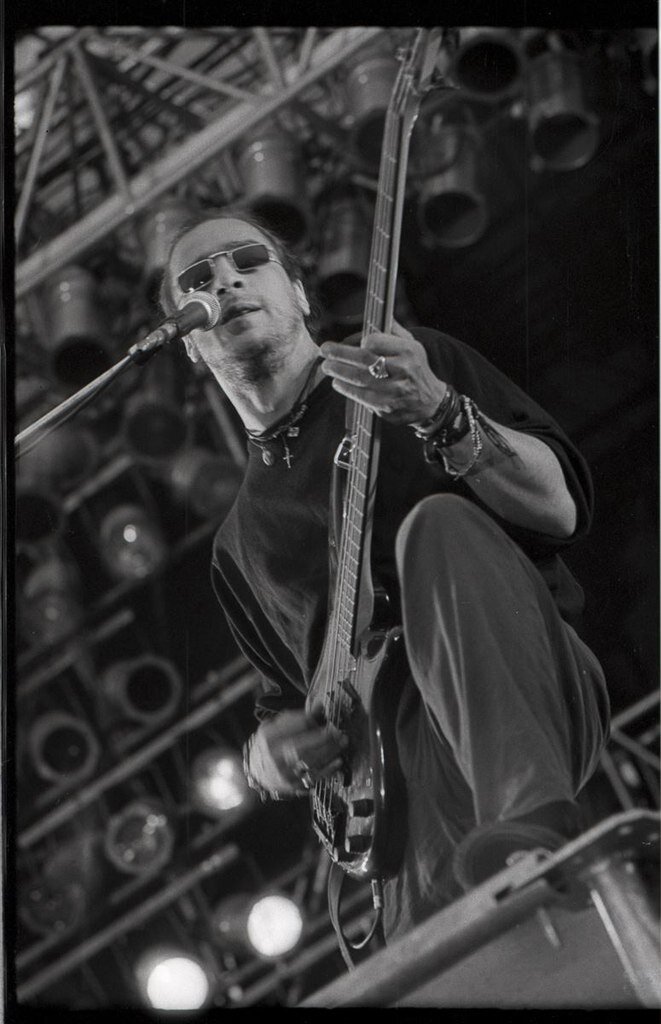 Здравствуйте, все! Я – Анатолий Крупнов. Я приветствую всех своих болельщиков, сочувствующих, примкнувших...