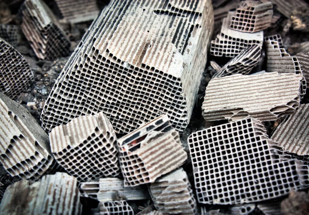    Найдены новые характеристики платиносодержащих катализаторов / ©Getty images