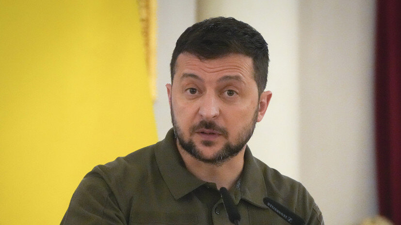   AP Efrem Lukatsky