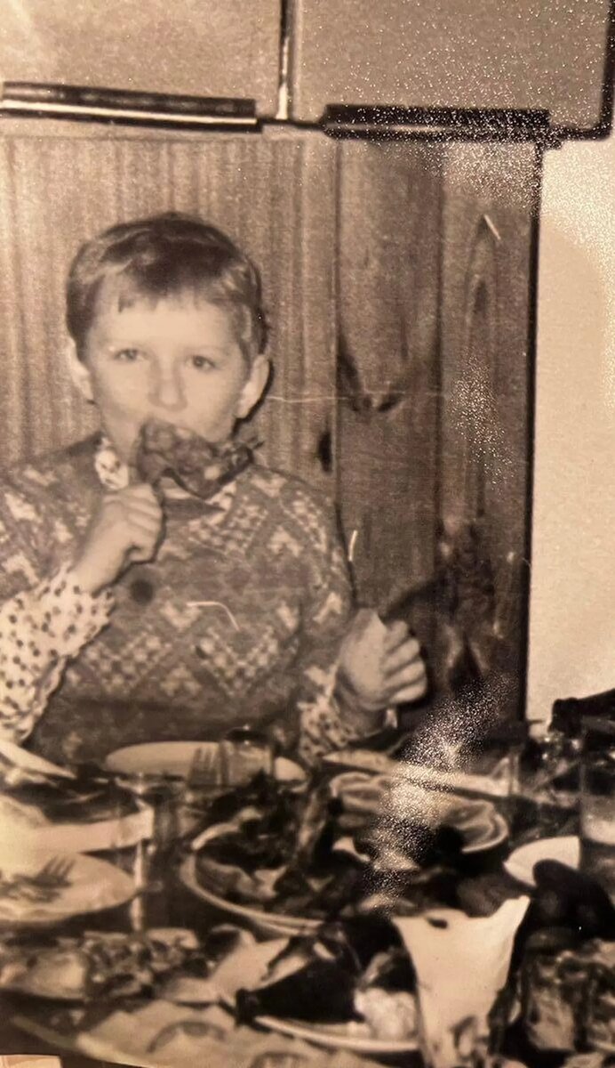 «Люди всегда хотят есть», - эти слова отца Константина повлияли на выбор профессии. Фото из соцсетей