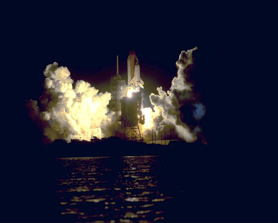 Старт МТКК «Дискавери» по программе полета STS-92. Фото: NASA