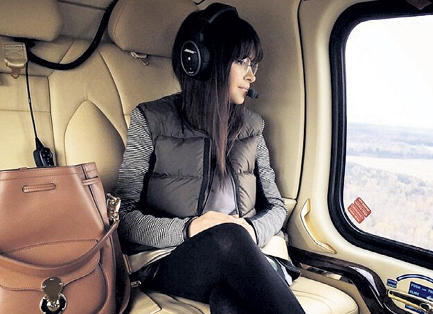 Дочь сенатора и жена министерского работника Мирослава Дума летает за покупками на своём вертолёте. Фото: Instagram.com