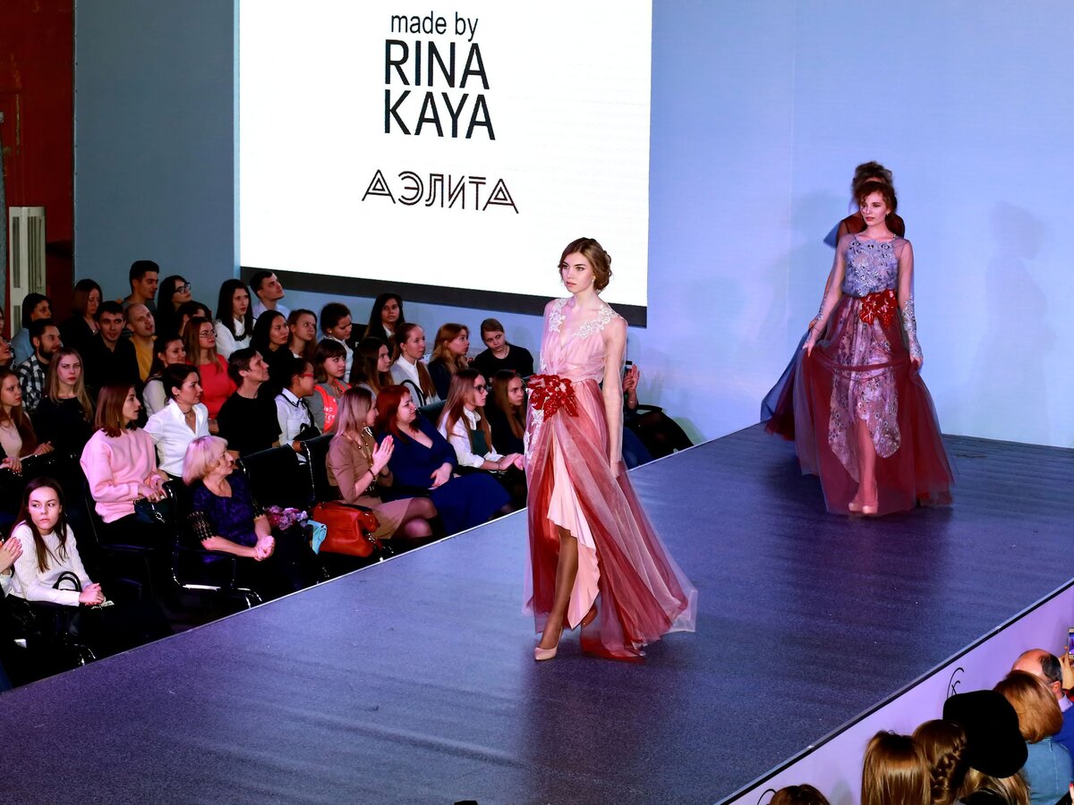 дефиле моделей моей коллекции "Аэлита" в рамках проекта "Сибирские бренды"