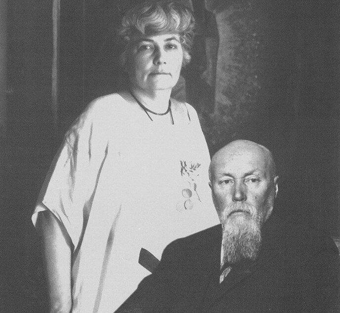 Николай Рерих с супругой Еленой. Фото с сайта izent.ru