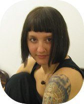 
Боль — это сигнал тела, является ответом тела, попыткой защитить себя и притянуть внимание к очагу. То есть боль — это защита, мера самосохранения.