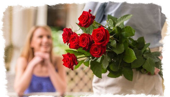 С одной стороны, 9 — это нечетное число, а значит, такое количество цветов в букете навредить не может. А с другой, есть отсылка к особым дням после смерти человека — третий, девятый и сороковой.