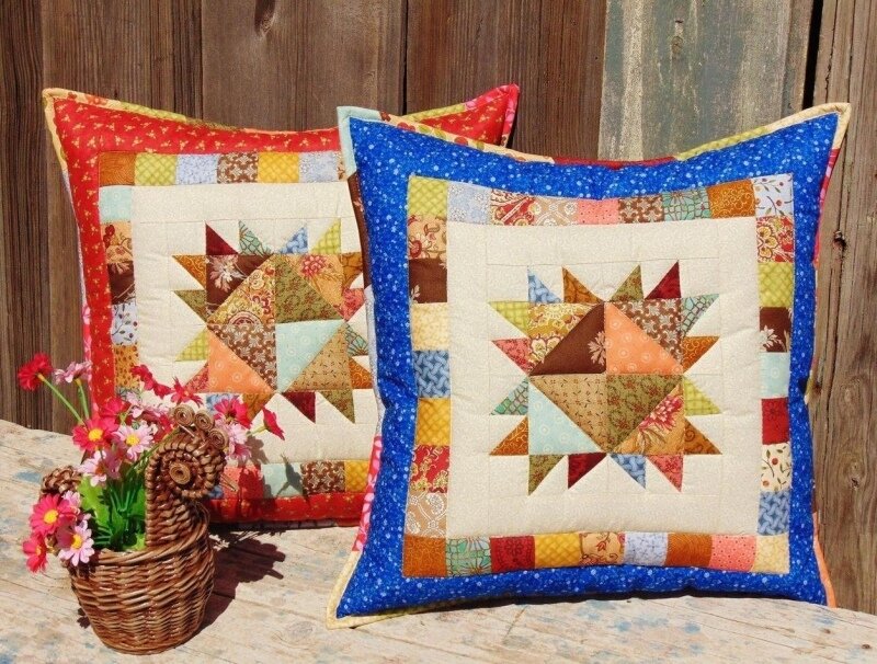 Подушки в технике пэчворк