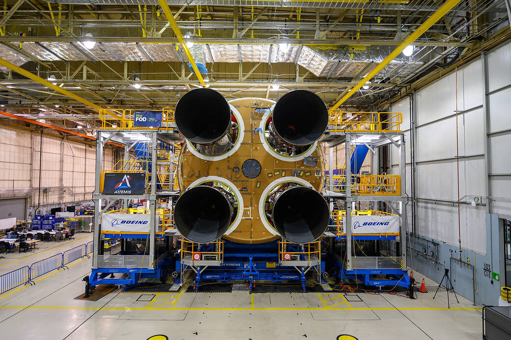 Space Launch System с установленными двигателями RS-25 (источник: NASA)