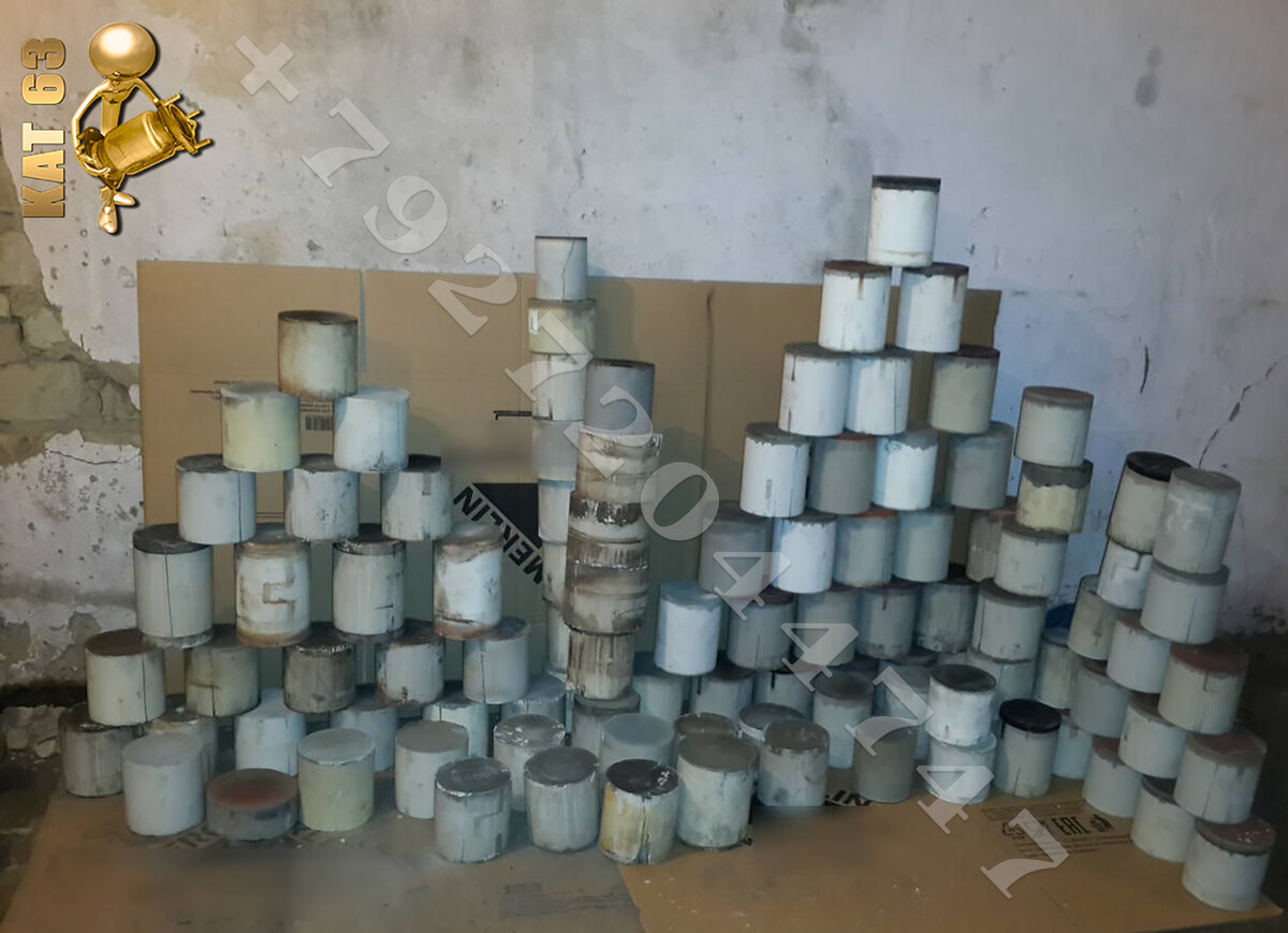 вырезанные внутренности с автомобильного б/у катализатора