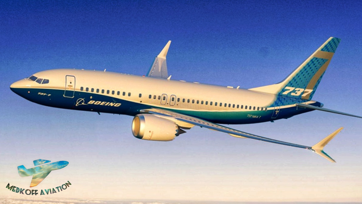 Boeing 737-700.