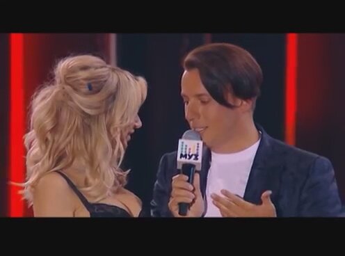 Кадр из видео с ютуба