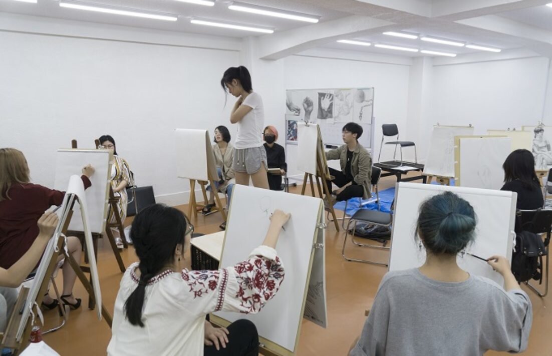 Школа «Midream» - одна из немногих, где есть художественный курс