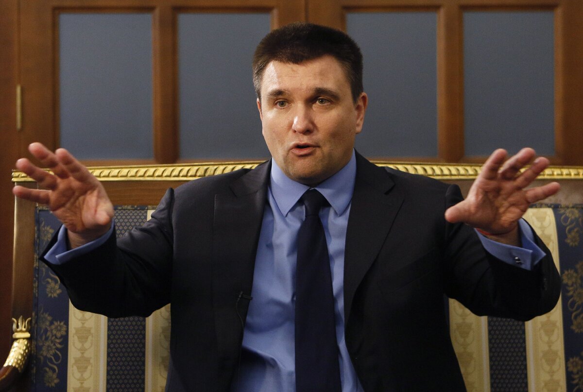 Фото: https://amp.akcenty.com.ua/politics/24786-klimkin-predrek-ukraincam-tyazheluyu-uchast-takogo-nikomu-ne-pozhelaesh-nas-stanet-menshe