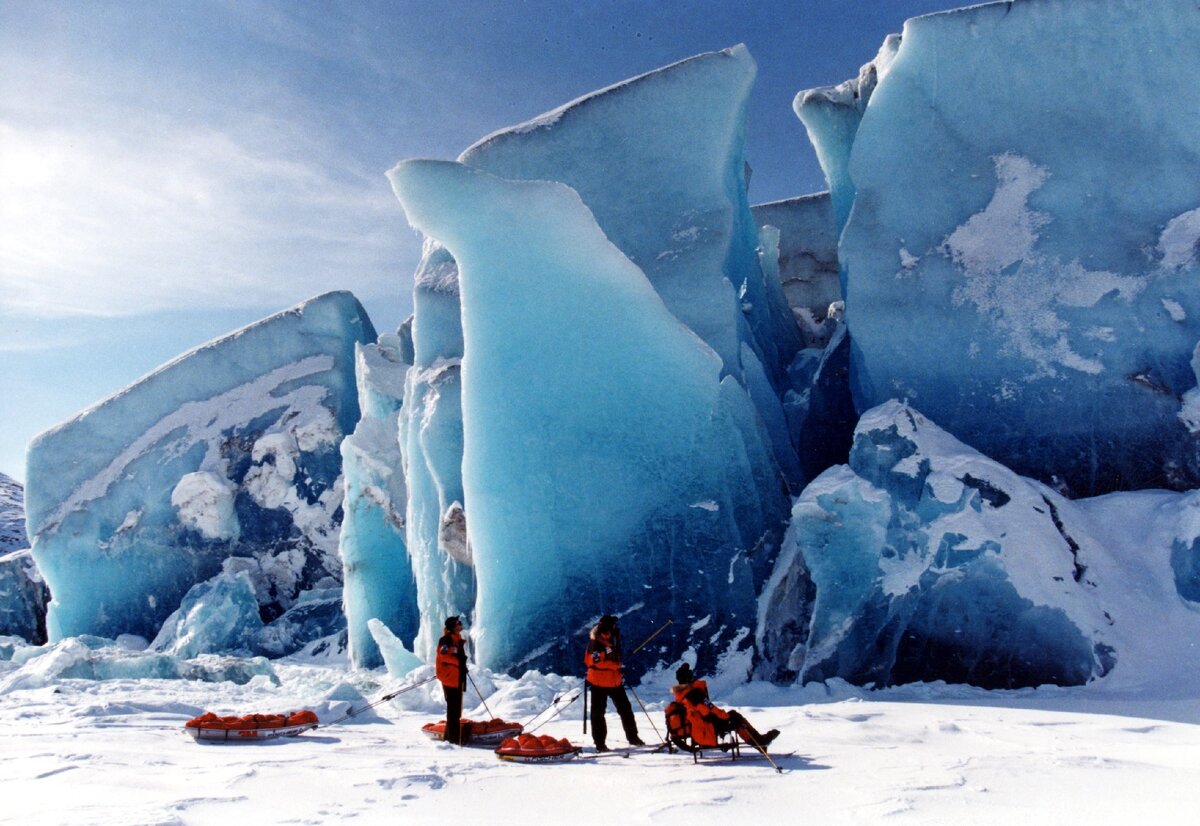 Экспедиция гренландия. Эскимосы Гренландии. Гренландия ледник Антарктида Арктика Гренландия. Гренландия и Северный полюс. Северный полюс ледники.