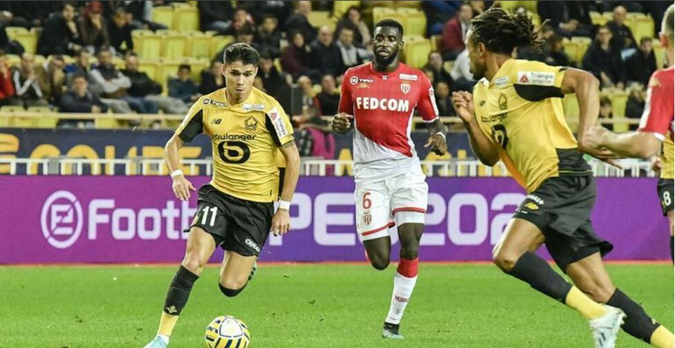 Три дня назад "Монако" и "Лилль" встречались в матче 1/8 финал Кубка французской лиги, и "Лилль" победил со счётом 0:3. После этого матча, появились слухи о возможном увольнении Леандро Жардима