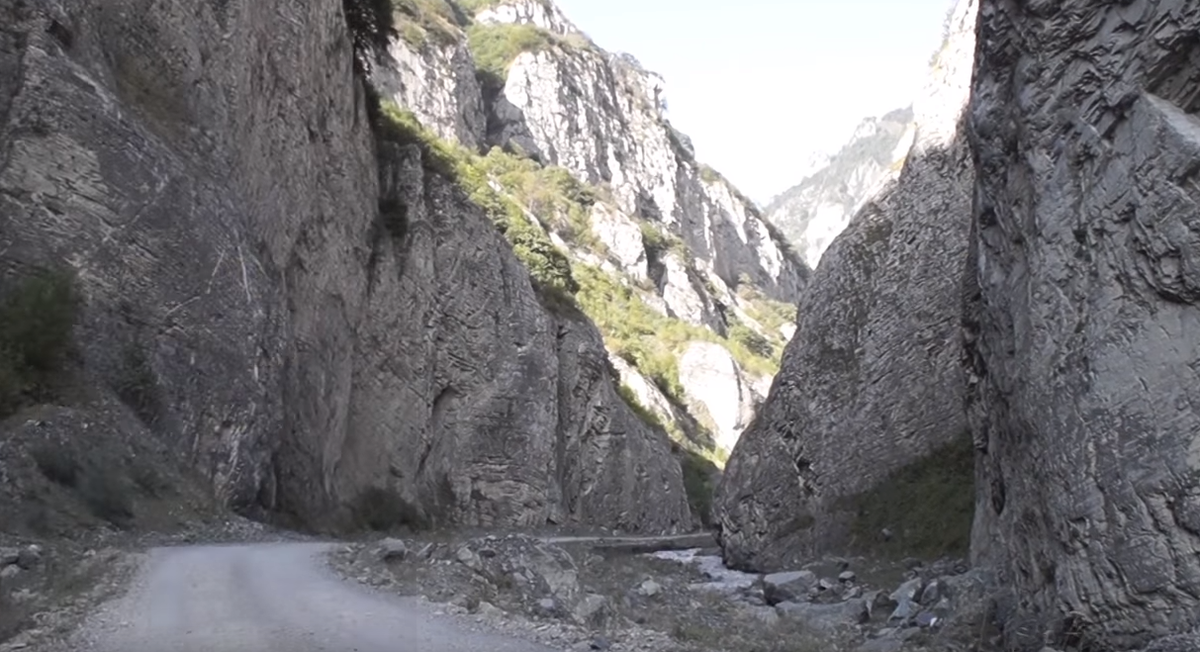 Кармадонское ущелье. Кадр из видео RT, Youtube