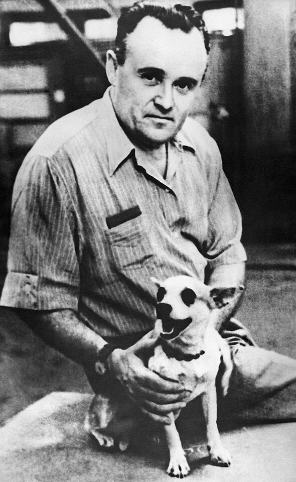 С. П. Королев с собакой (фото из интернета)