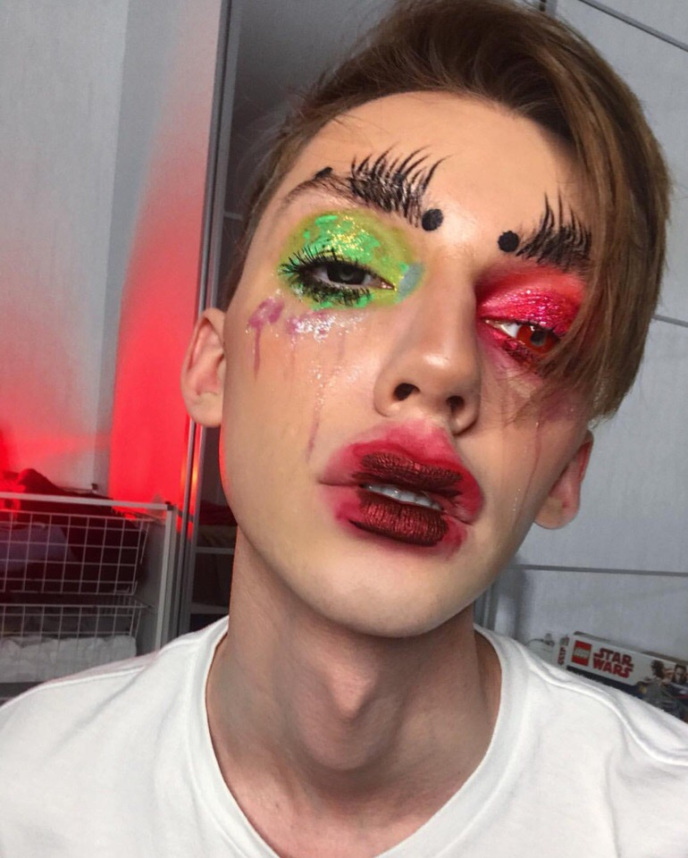 страшный блоггер. страшный блоггер. страшный блоггер. брайан мапс. страшный блоггер.