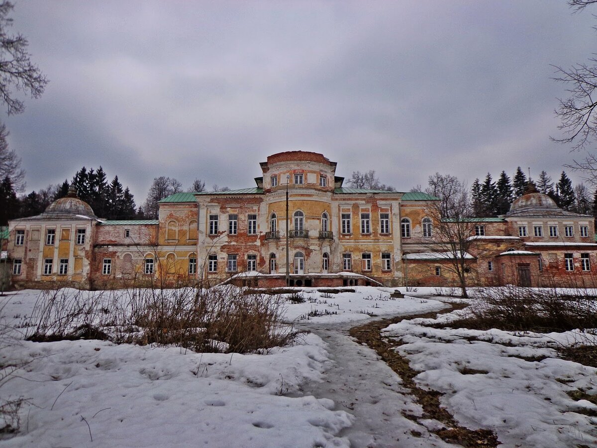 Дворец Михаила Николаевича Михайловка