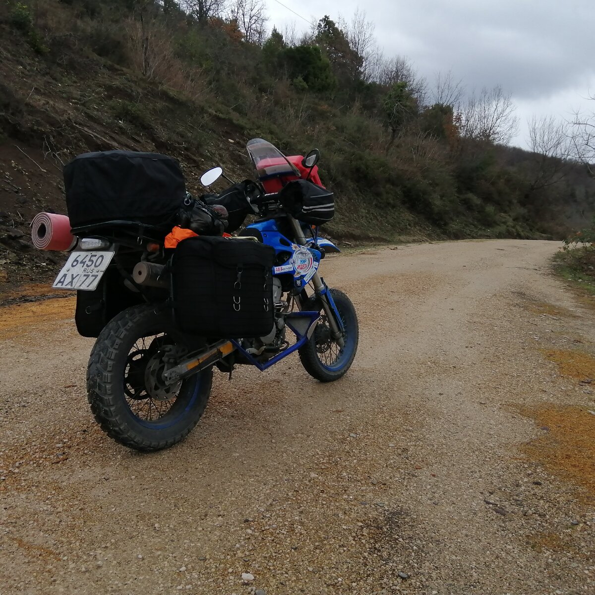 Груженый мот оттолкать в горку было не просто