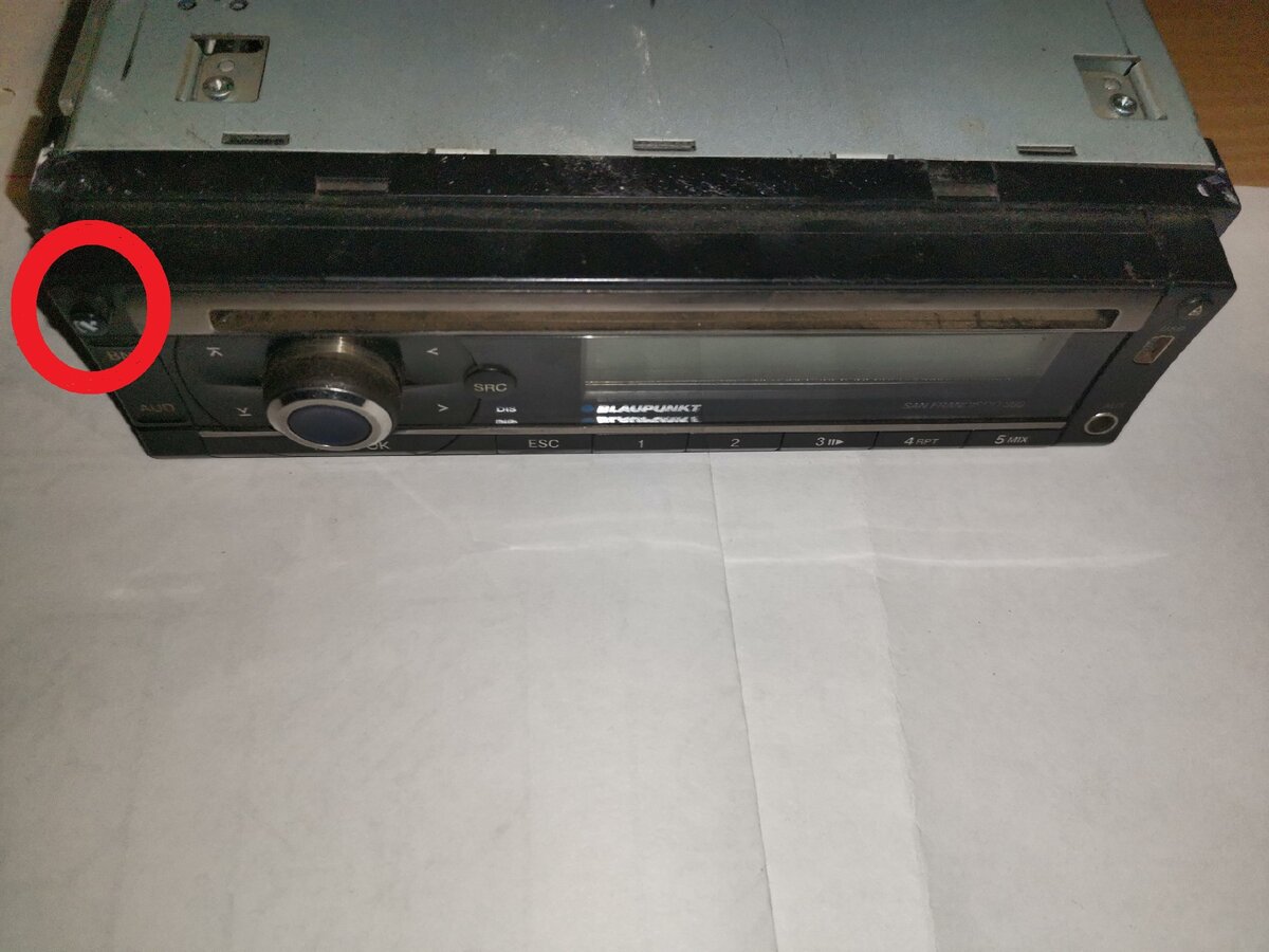 Та самая кнопка в красной области.