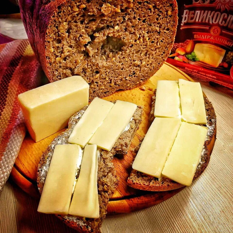 Ржаной живой хлеб со льном и тмином