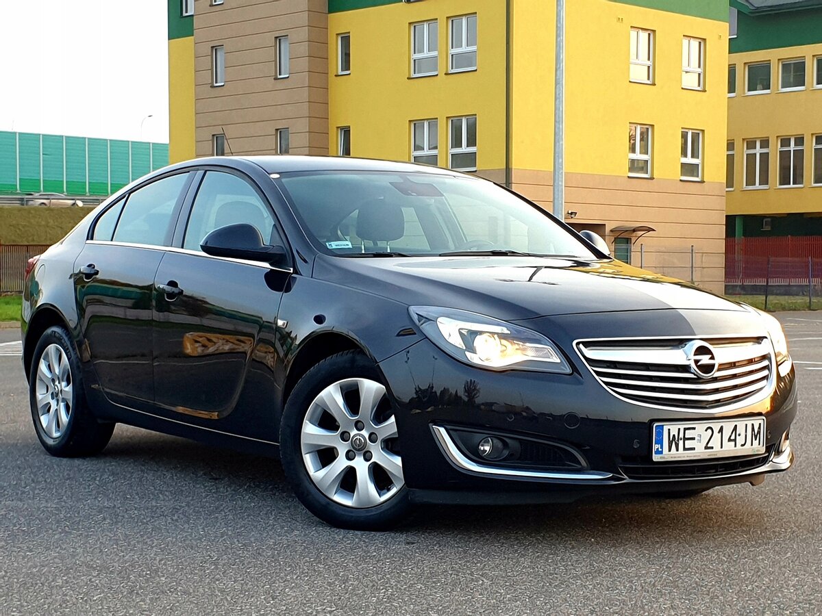 Opel петербург. Opel Insignia 2. Опель Инсигния 2012 2.0 турбо. Opel Insignia 2010. Opel Insignia 2013.