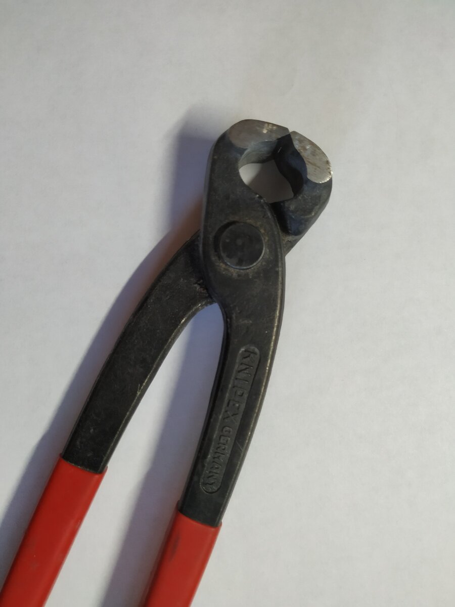 Универсальнейший инструмент для электромонтажа