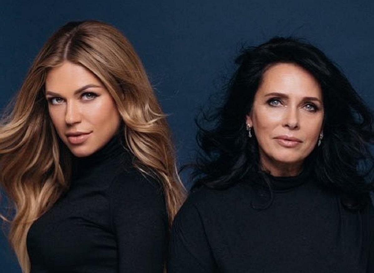 Рита Дакота с мамой