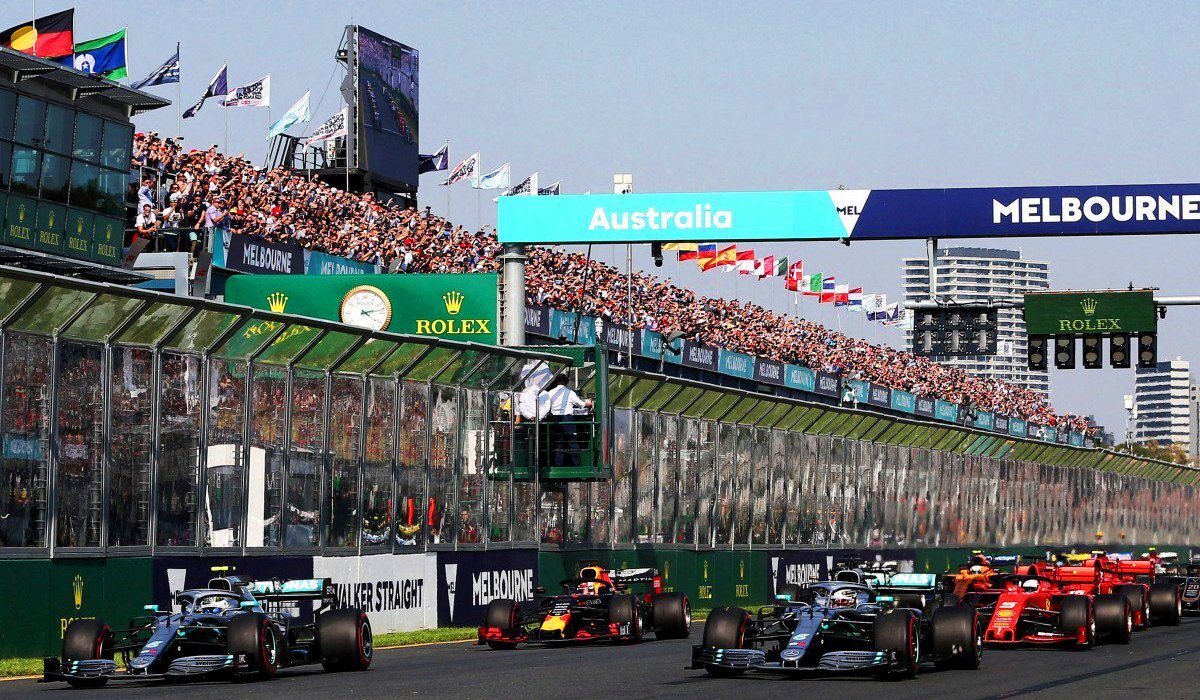 Старт Гран-при Австралии 2019