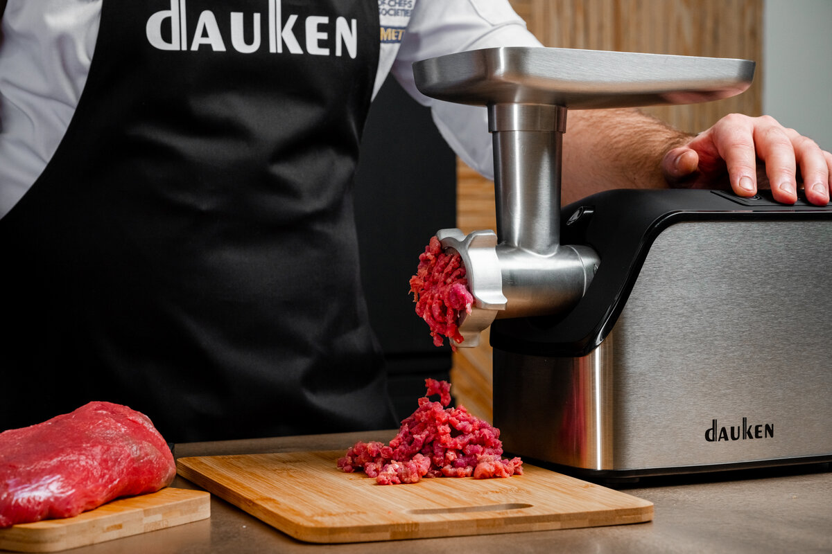 Фотография c Dauken.ru На фотографии мясорубка Dauken FW2640