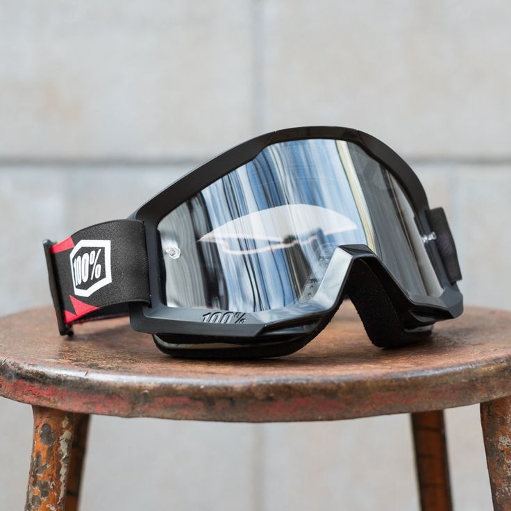 Мотоциклетные очки 100% Strata.